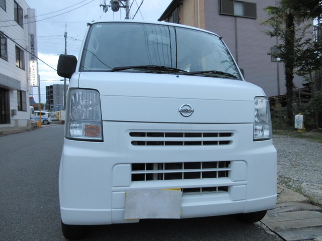 Nissan NV100 Clipper 1