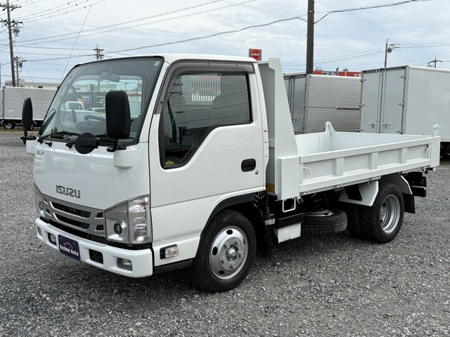 2023 Isuzu Elf