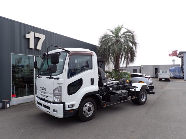 Isuzu Forward 1