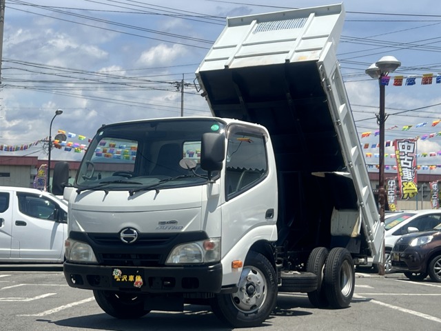2012 Hino Dutro