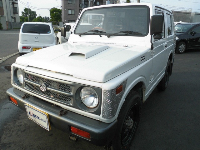 Suzuki Jimny 1