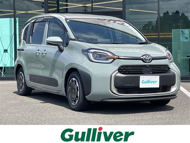 Toyota Sienta 1