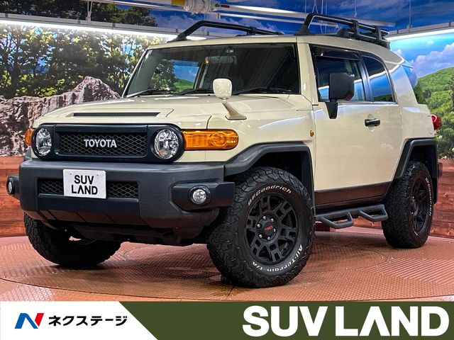 Toyota FJ Cruiser 2