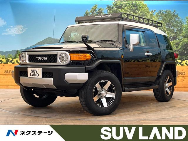 Toyota FJ Cruiser 2