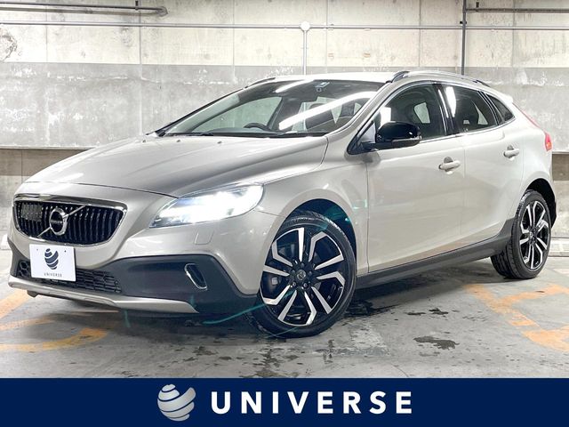 Volvo V40 Cross Country 1