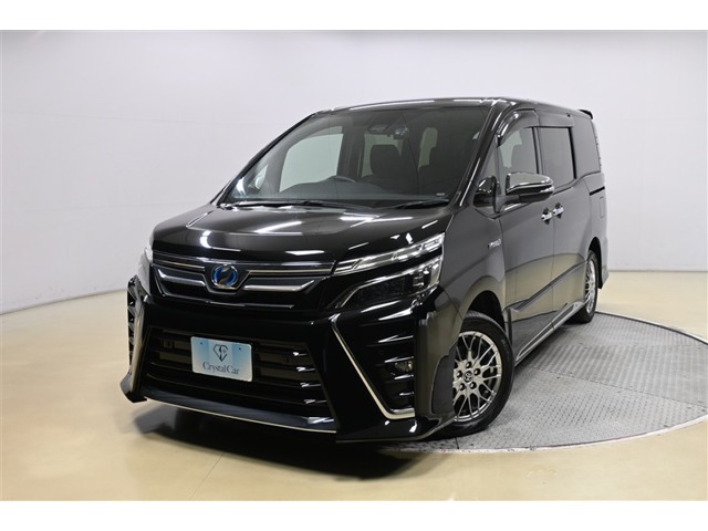 Toyota Voxy 1