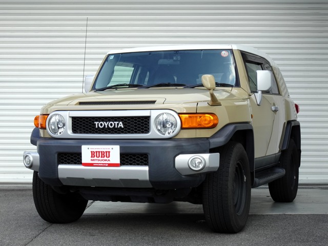 Toyota FJ Cruiser 2