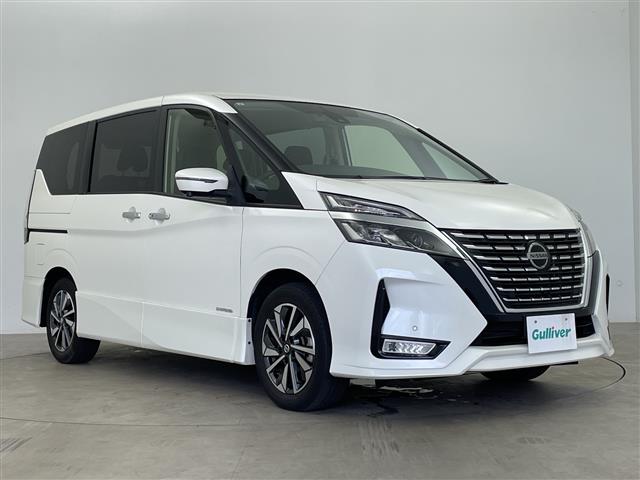Nissan Serena 1