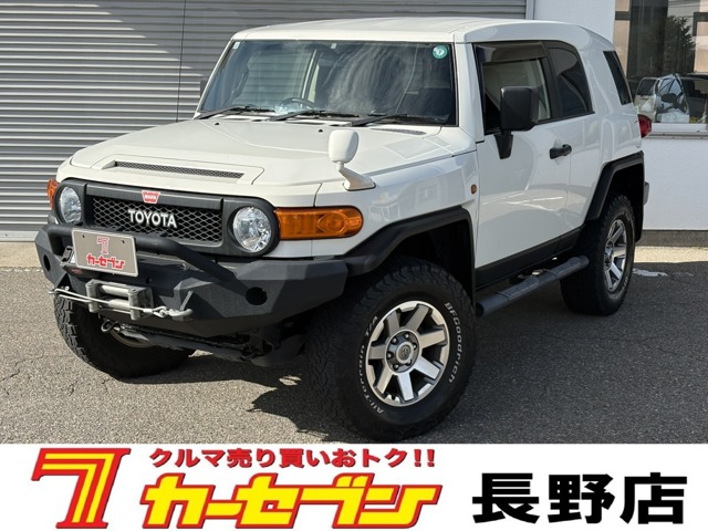 Toyota FJ Cruiser 2