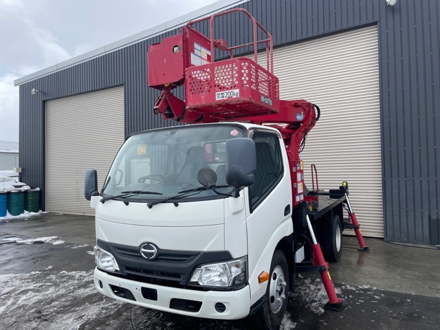 Hino Dutro 1