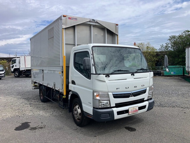 Mitsubishi Fuso Canter 1