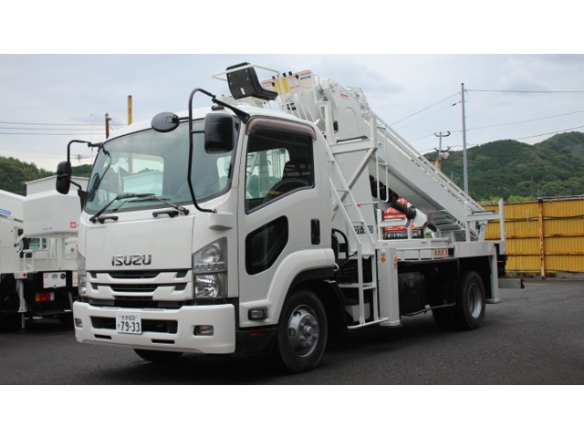 2016 Isuzu Forward