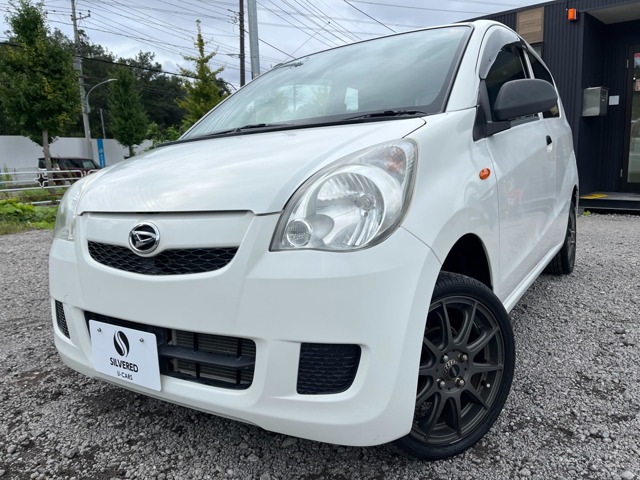 Daihatsu Mira 1