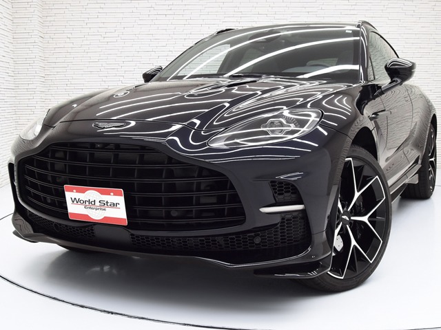 2025 Aston Martin DBX