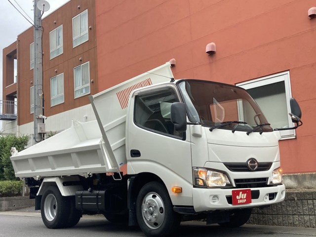 Hino Dutro 1