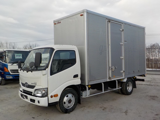 2017 Hino Dutro