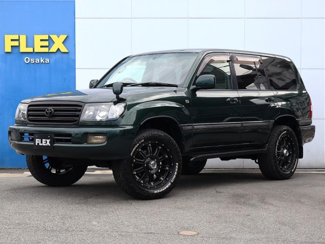 Toyota Land Cruiser 100 2