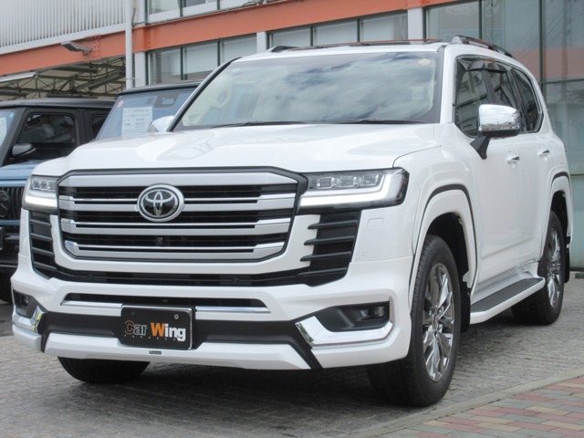 Toyota Land Cruiser 300 2
