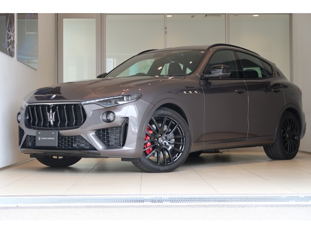 Maserati Levante 1