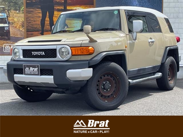 Toyota FJ Cruiser 2