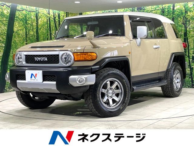 Toyota FJ Cruiser 2