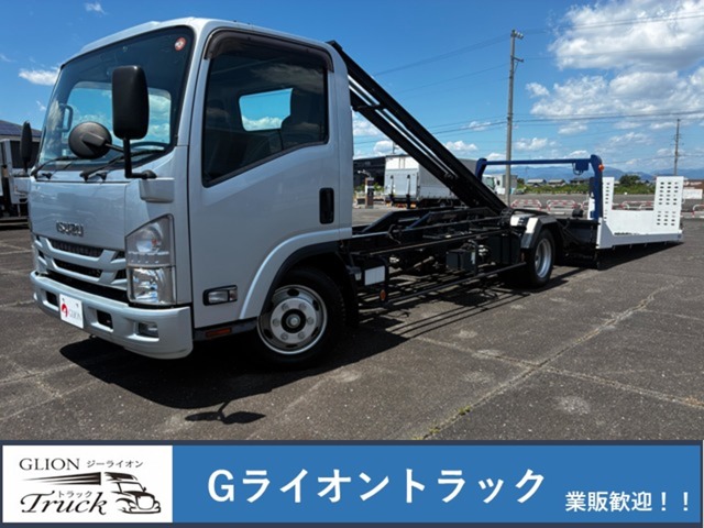 Isuzu Elf 1