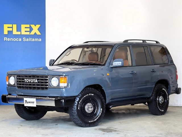 Toyota Land Cruiser 100 2