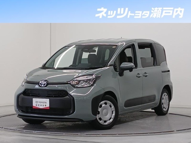 Toyota Sienta 1
