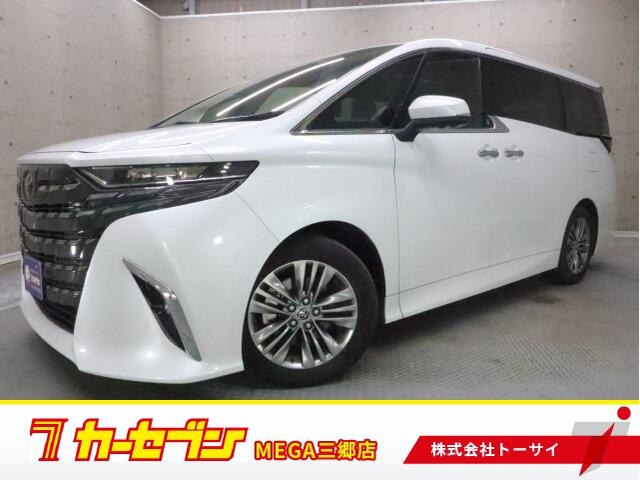 Toyota Alphard 1