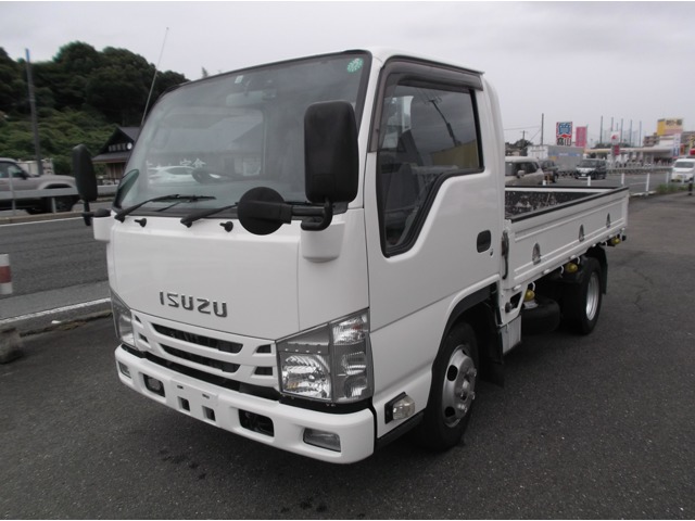 2015 Isuzu Elf