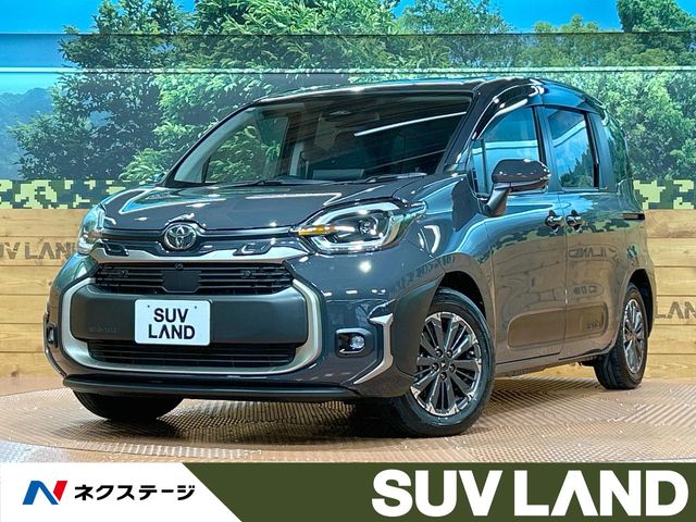 Toyota Sienta 1