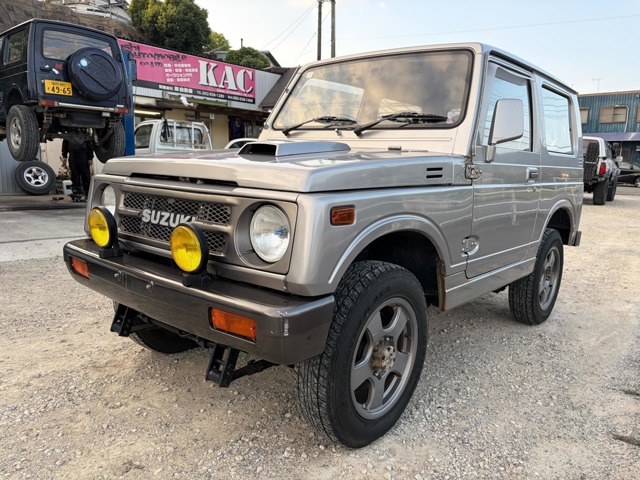 Suzuki Jimny 1
