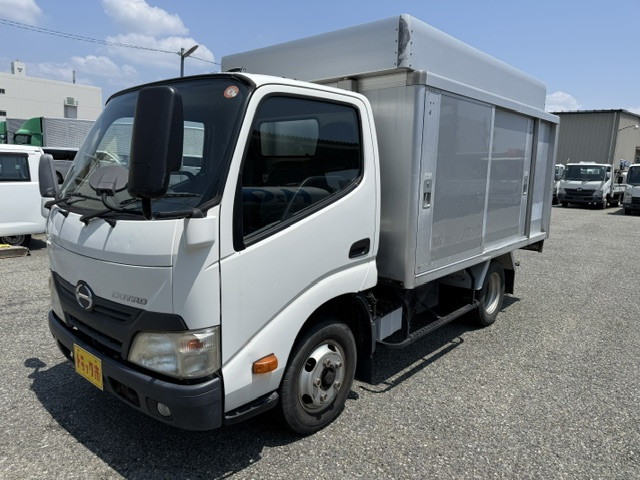 2013 Hino Dutro