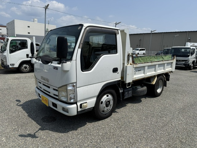 2014 Isuzu Elf