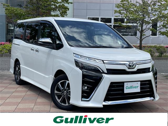 Toyota Voxy 1