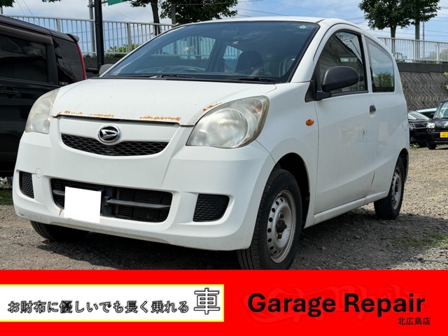 Daihatsu Mira 1