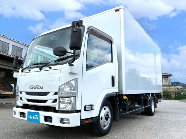 Isuzu Elf 1