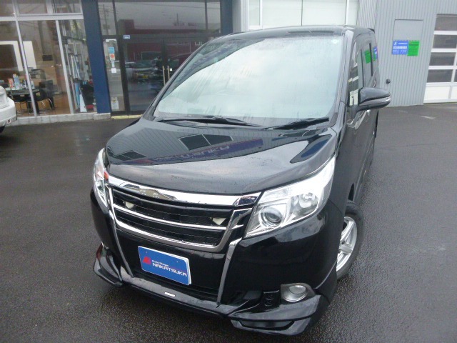 Toyota Esquire 1