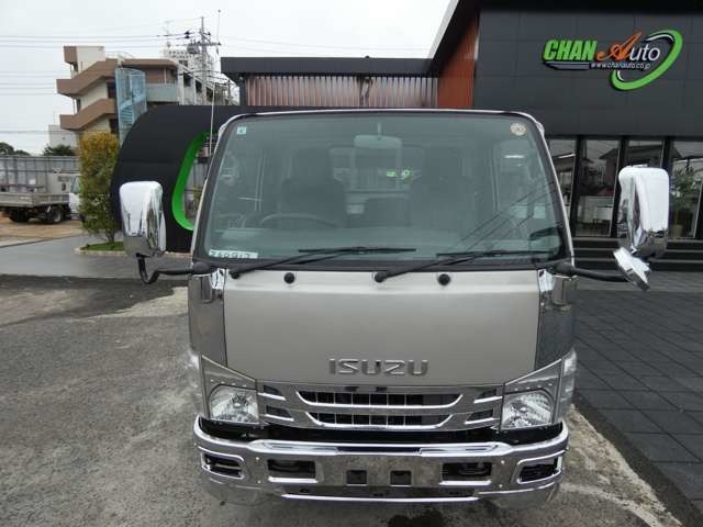 Isuzu Elf 2