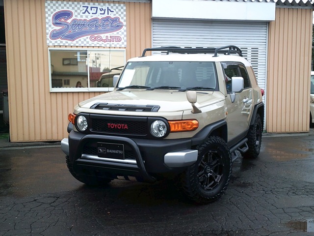 Toyota FJ Cruiser 2