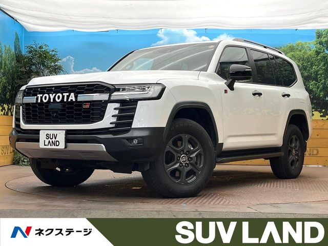 Toyota Land Cruiser 300 2