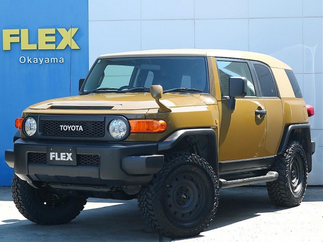 Toyota FJ Cruiser 2