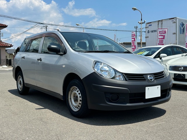 2010 Nissan AD