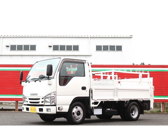 2015 Isuzu Elf