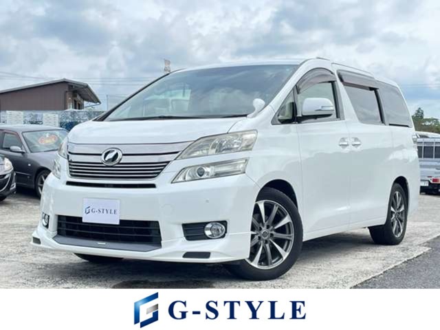 Toyota Vellfire 1