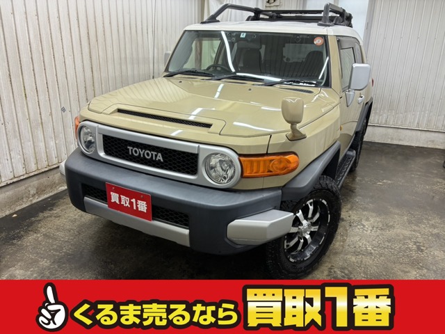 Toyota FJ Cruiser 2