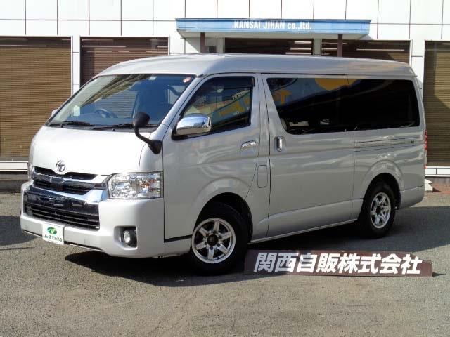 Toyota Hiace Van 1