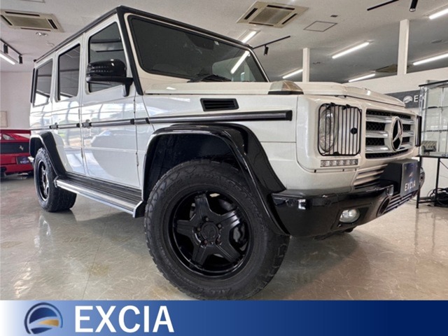 Mercedes-Benz G-Class 1