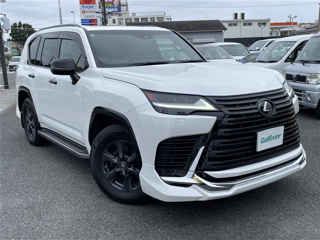 Lexus LX 1