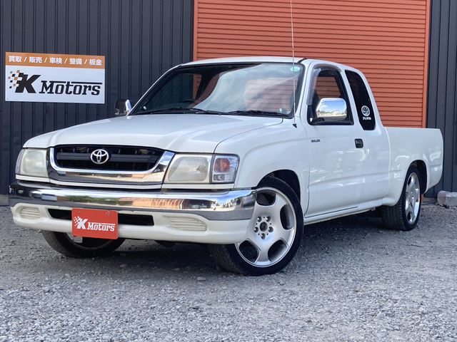 Toyota Hilux 1